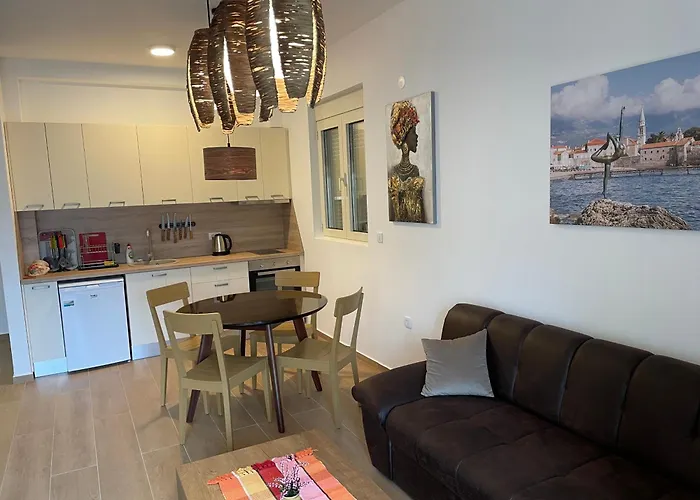 Lux Apartment Amarin