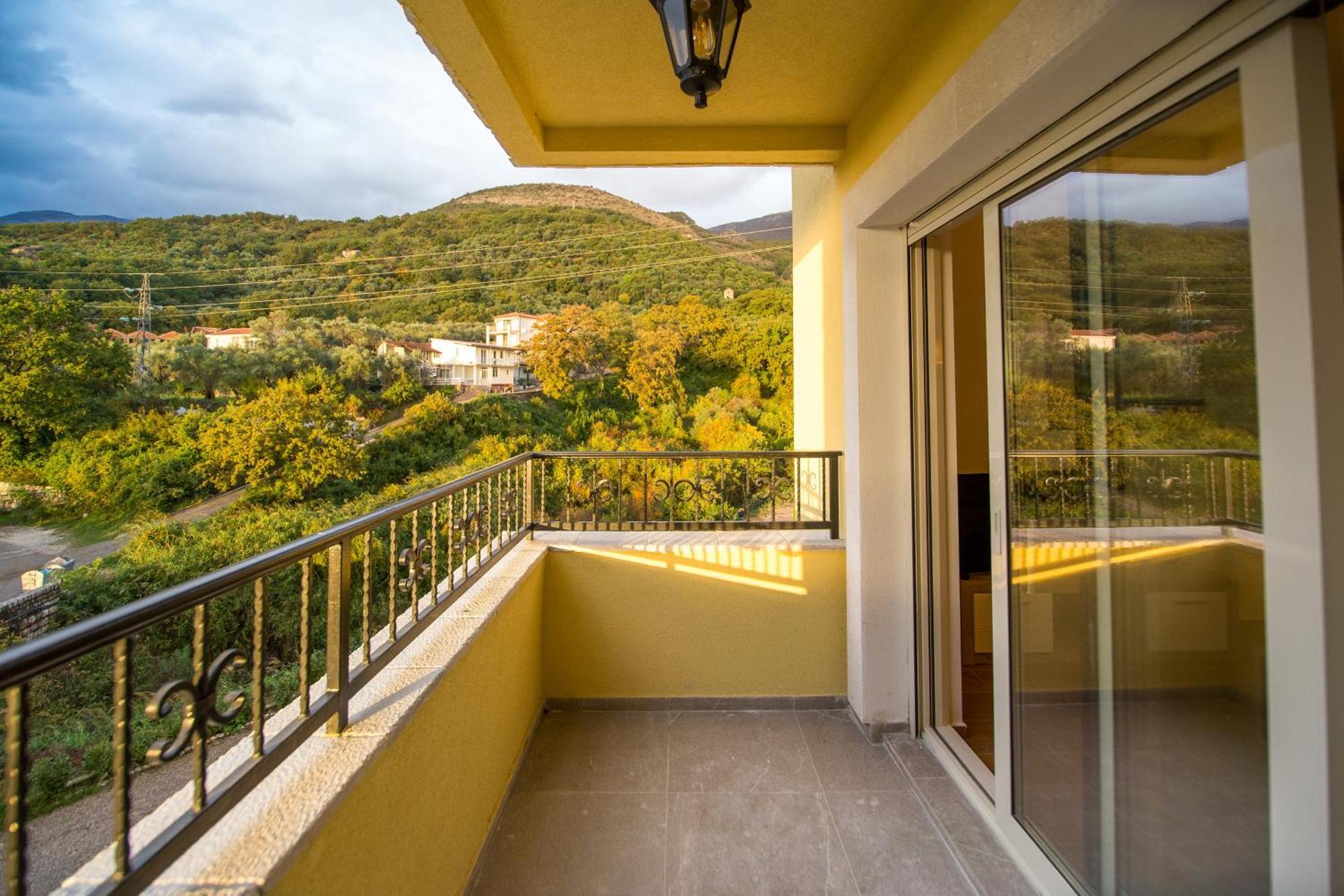 Lux Amarin Apartman